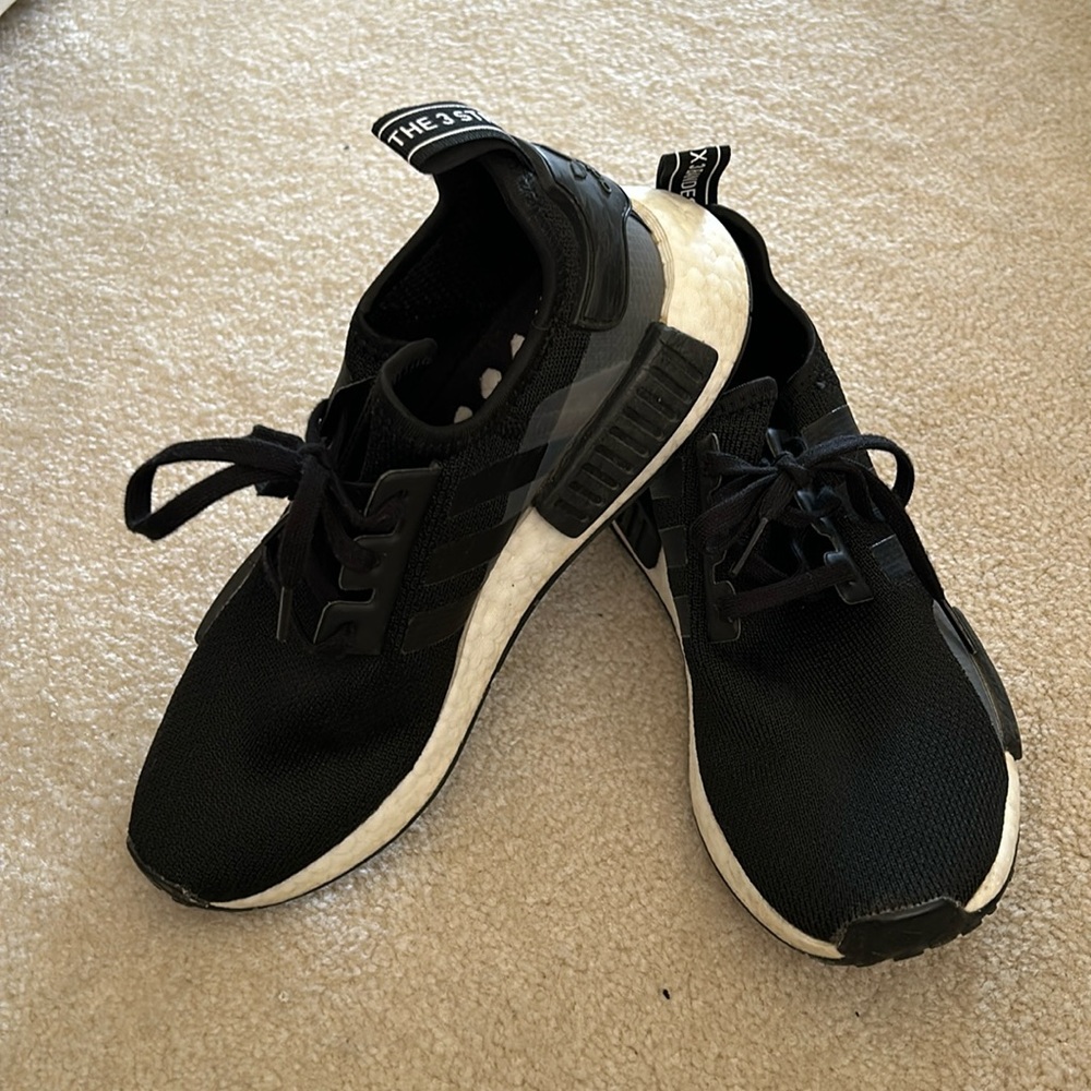 Adidas sneakers barely worn size 6